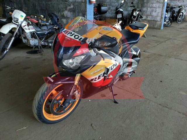 HONDA CBR 1000 RR FIREBLADE - 