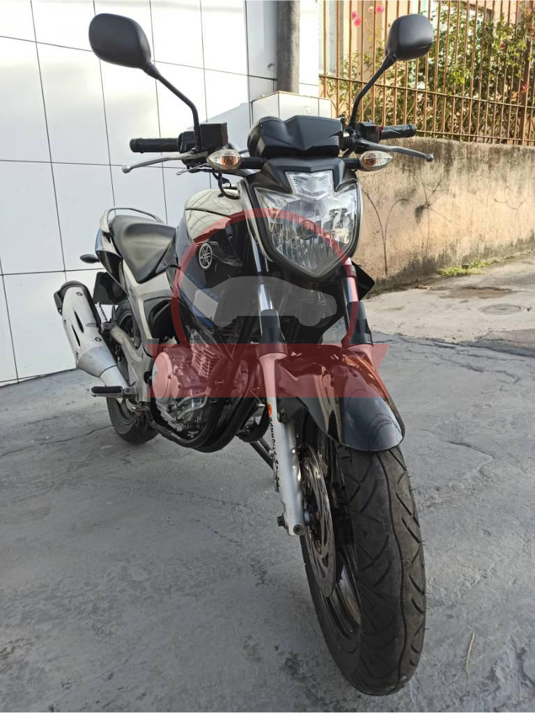 YAMAHA YS 250 FAZER FAZER PRETA