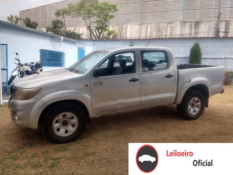 TOYOTA HILUX CD 4X4 STD 3.0