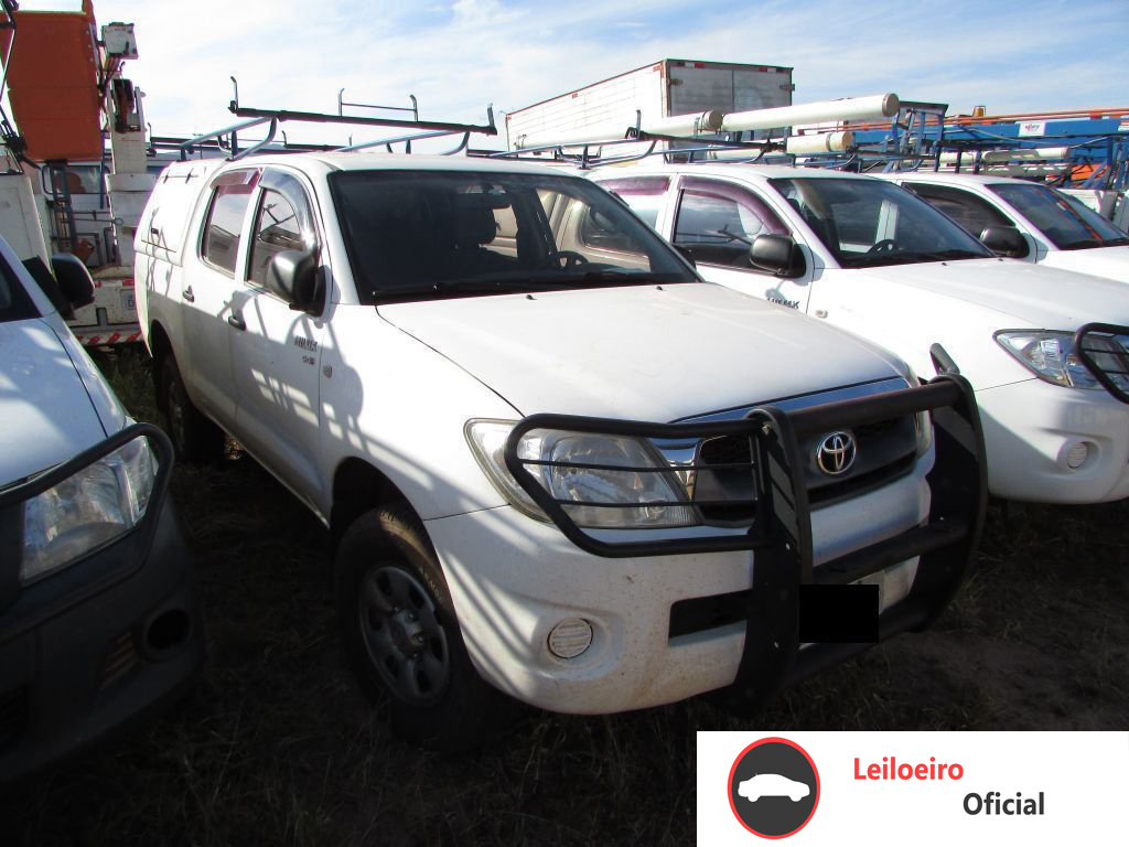 TOYOTA HILUX CD 4X4 2.5